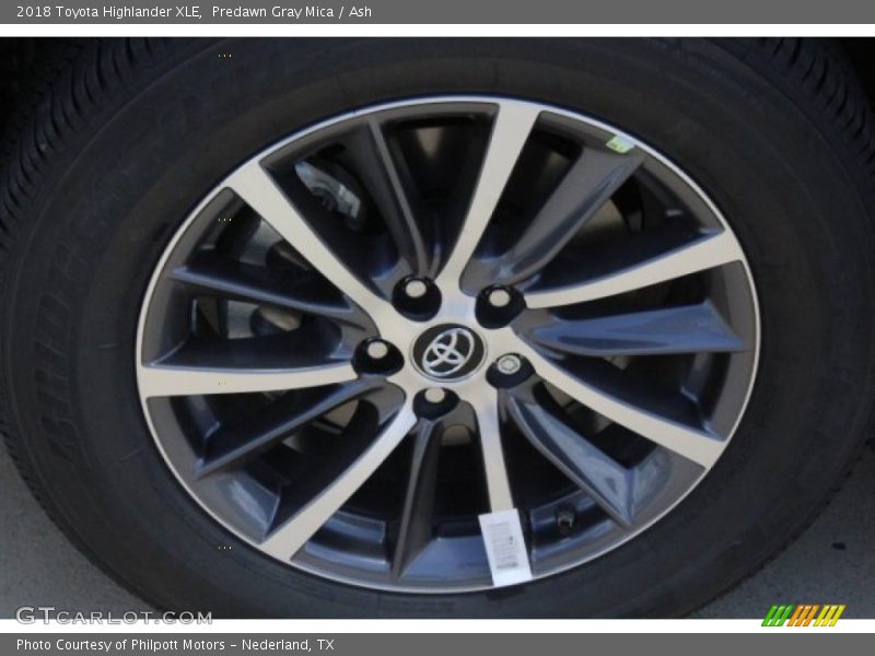 Predawn Gray Mica / Ash 2018 Toyota Highlander XLE