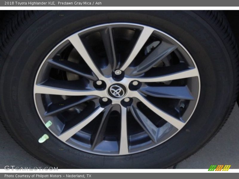 Predawn Gray Mica / Ash 2018 Toyota Highlander XLE