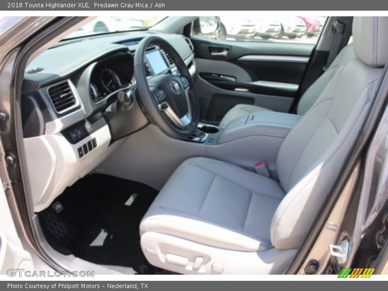Predawn Gray Mica / Ash 2018 Toyota Highlander XLE