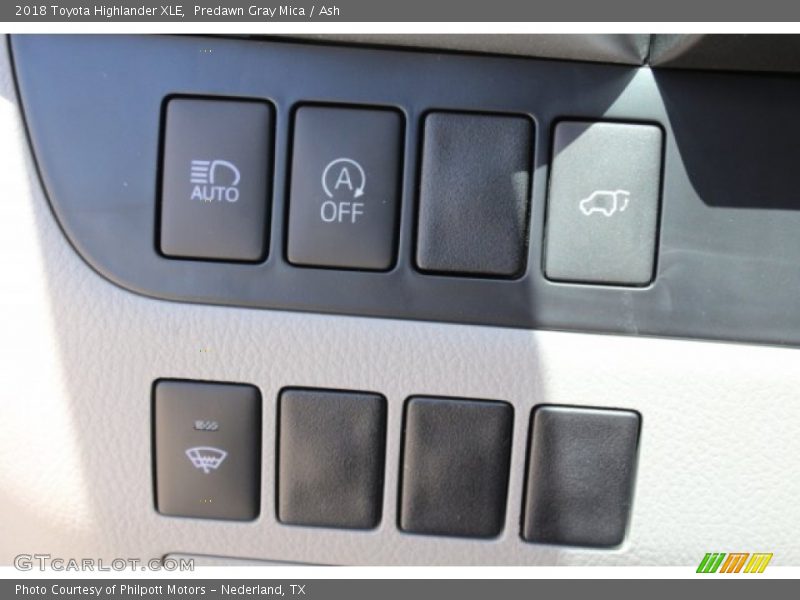 Predawn Gray Mica / Ash 2018 Toyota Highlander XLE