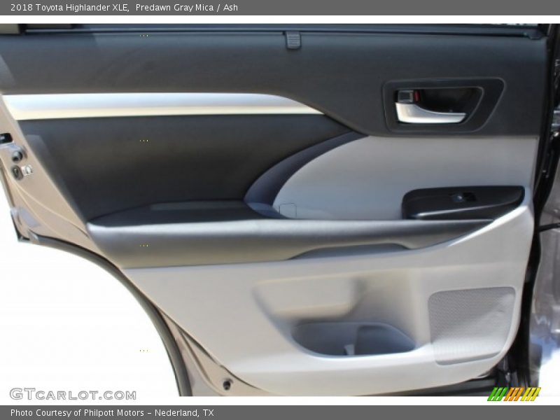 Predawn Gray Mica / Ash 2018 Toyota Highlander XLE