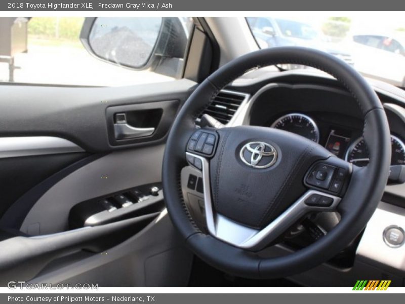 Predawn Gray Mica / Ash 2018 Toyota Highlander XLE