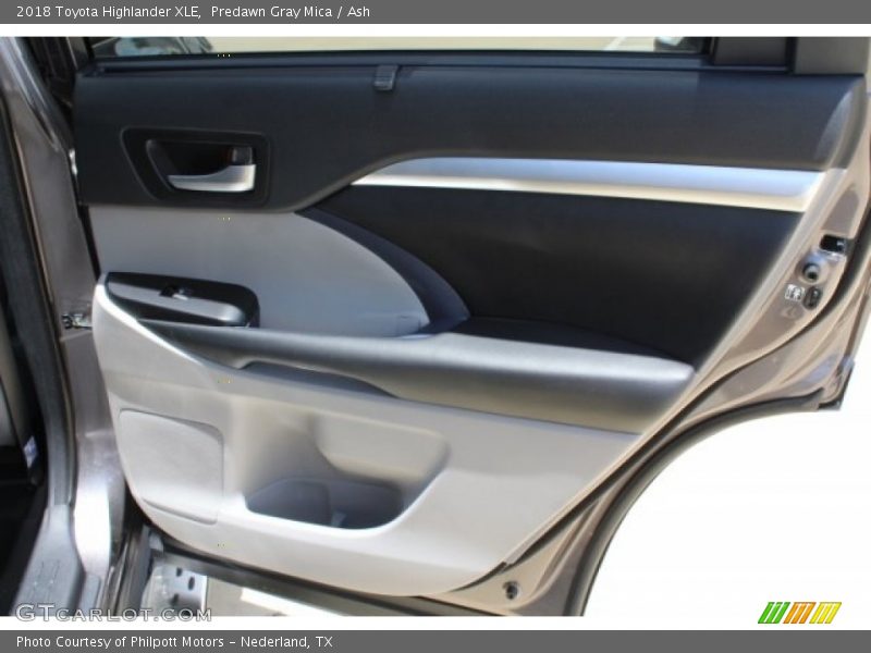 Predawn Gray Mica / Ash 2018 Toyota Highlander XLE