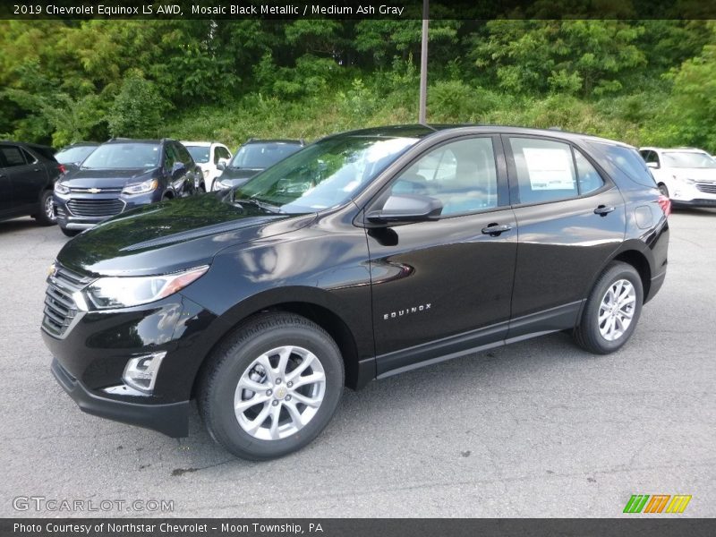 Front 3/4 View of 2019 Equinox LS AWD