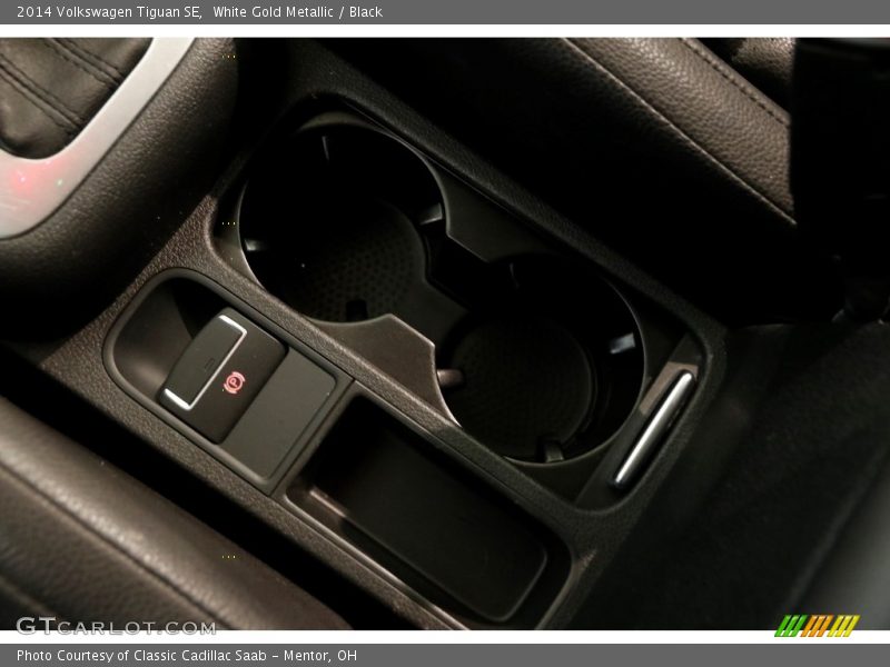White Gold Metallic / Black 2014 Volkswagen Tiguan SE