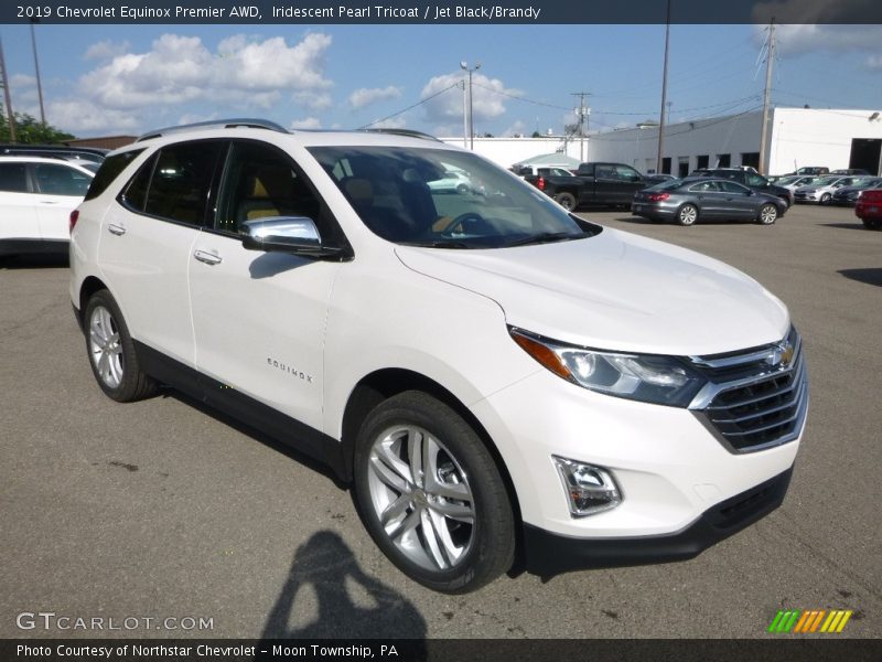 Front 3/4 View of 2019 Equinox Premier AWD