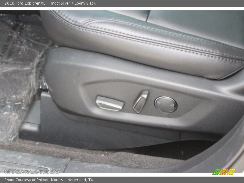 Ingot Silver / Ebony Black 2018 Ford Explorer XLT