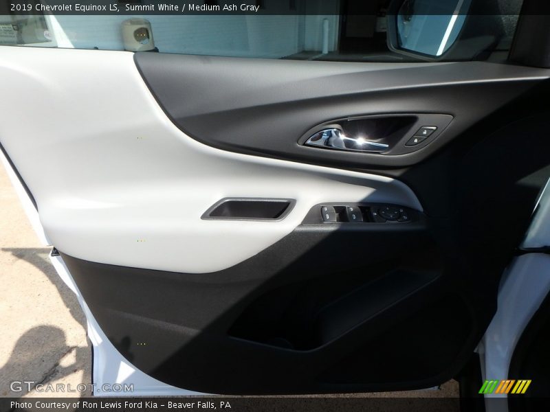 Summit White / Medium Ash Gray 2019 Chevrolet Equinox LS