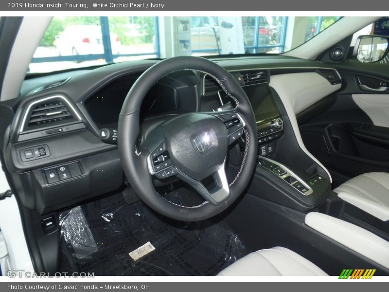 White Orchid Pearl / Ivory 2019 Honda Insight Touring