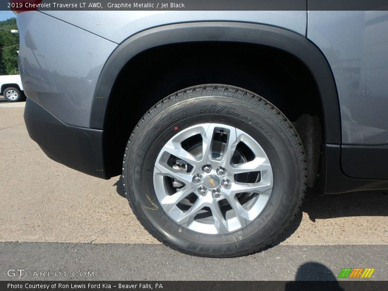 Graphite Metallic / Jet Black 2019 Chevrolet Traverse LT AWD