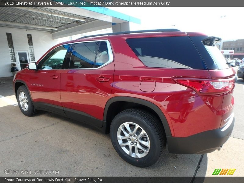 Cajun Red Tintcoat / Dark Atmosphere/Medium Ash Gray 2019 Chevrolet Traverse LT AWD