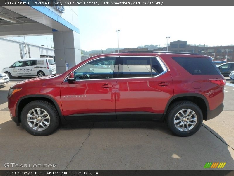 Cajun Red Tintcoat / Dark Atmosphere/Medium Ash Gray 2019 Chevrolet Traverse LT AWD