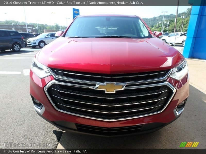 Cajun Red Tintcoat / Dark Atmosphere/Medium Ash Gray 2019 Chevrolet Traverse LT AWD