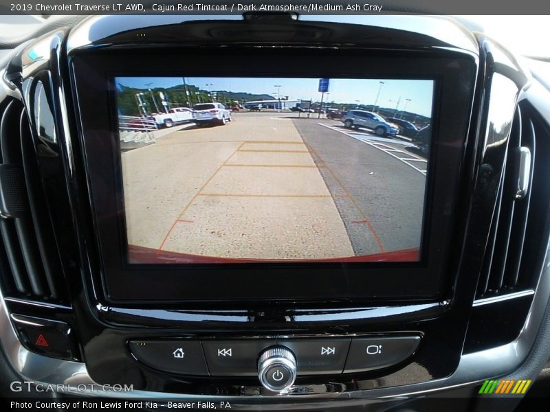 Cajun Red Tintcoat / Dark Atmosphere/Medium Ash Gray 2019 Chevrolet Traverse LT AWD