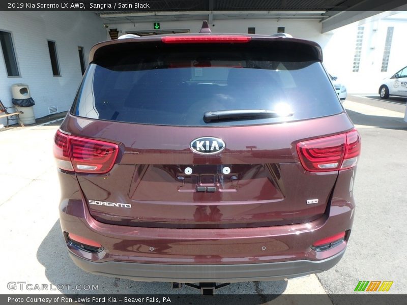 Sangria / Satin Black 2019 Kia Sorento LX AWD