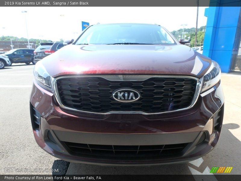 Sangria / Satin Black 2019 Kia Sorento LX AWD