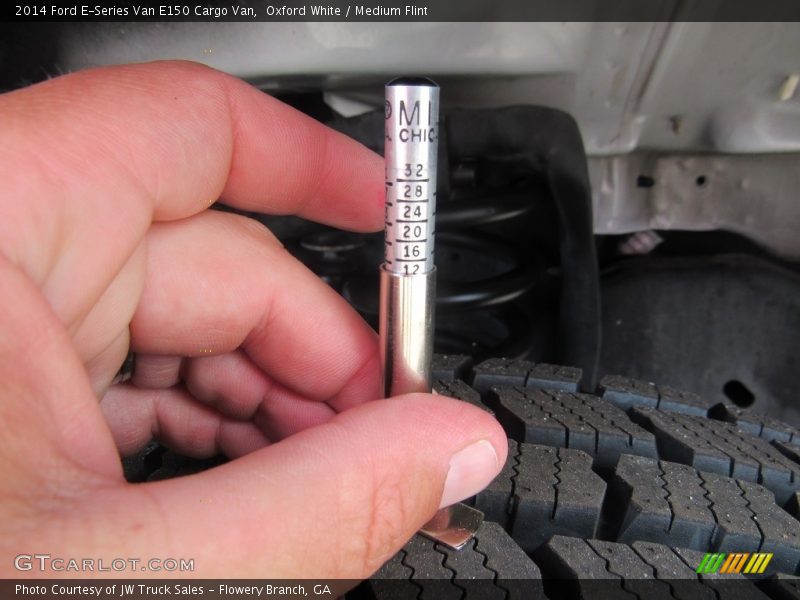 Oxford White / Medium Flint 2014 Ford E-Series Van E150 Cargo Van