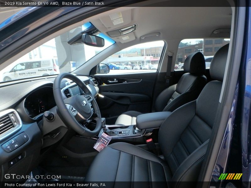 Front Seat of 2019 Sorento EX V6 AWD