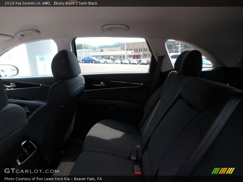 Ebony Black / Satin Black 2019 Kia Sorento LX AWD