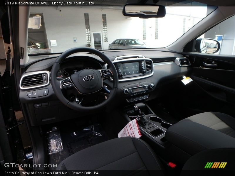 Ebony Black / Satin Black 2019 Kia Sorento LX AWD