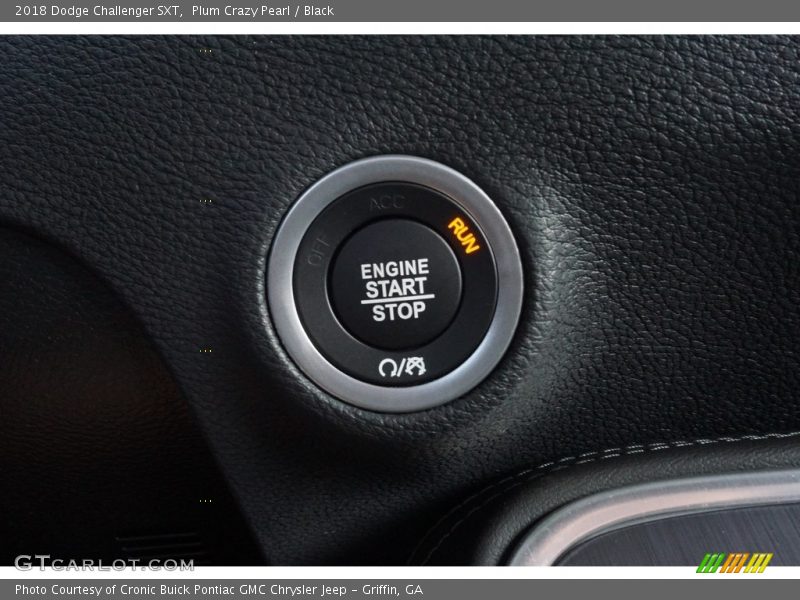 Plum Crazy Pearl / Black 2018 Dodge Challenger SXT