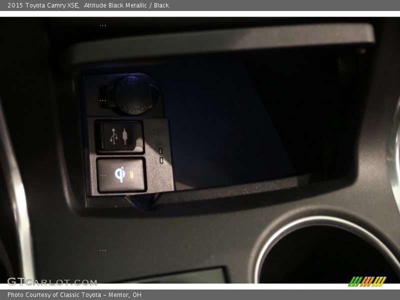 Attitude Black Metallic / Black 2015 Toyota Camry XSE