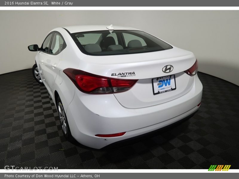White / Gray 2016 Hyundai Elantra SE