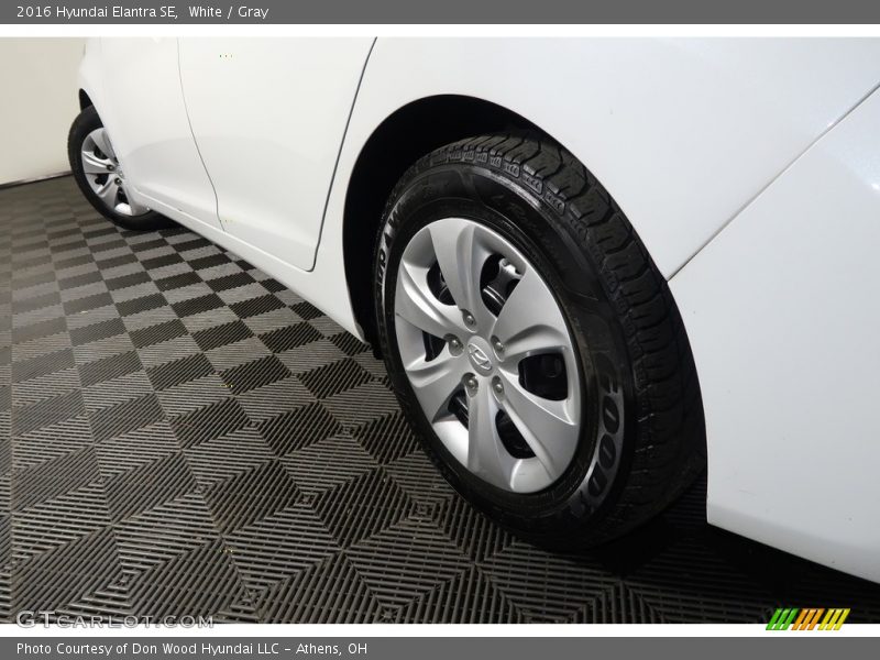 White / Gray 2016 Hyundai Elantra SE