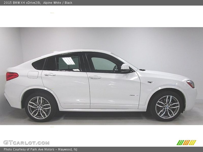Alpine White / Black 2015 BMW X4 xDrive28i
