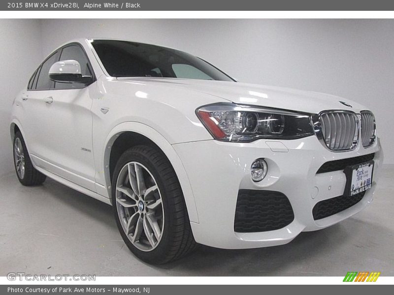 Alpine White / Black 2015 BMW X4 xDrive28i