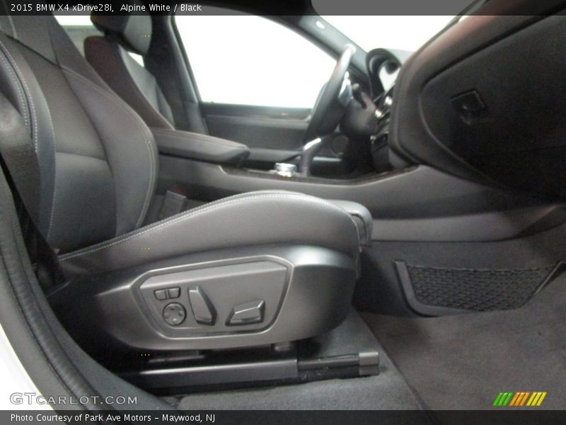 Alpine White / Black 2015 BMW X4 xDrive28i