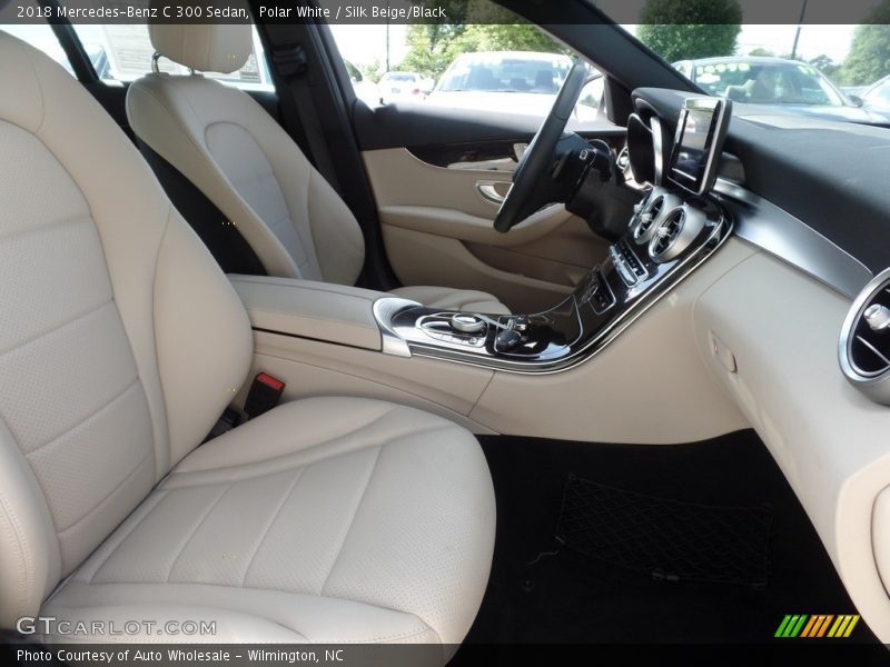 Polar White / Silk Beige/Black 2018 Mercedes-Benz C 300 Sedan