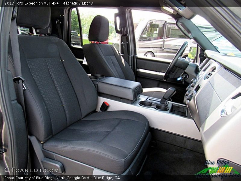 Magnetic / Ebony 2017 Ford Expedition XLT 4x4