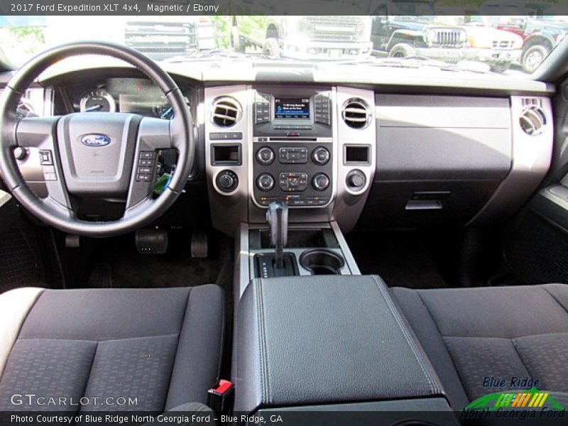 Magnetic / Ebony 2017 Ford Expedition XLT 4x4