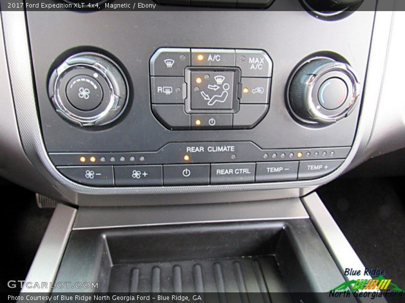 Magnetic / Ebony 2017 Ford Expedition XLT 4x4