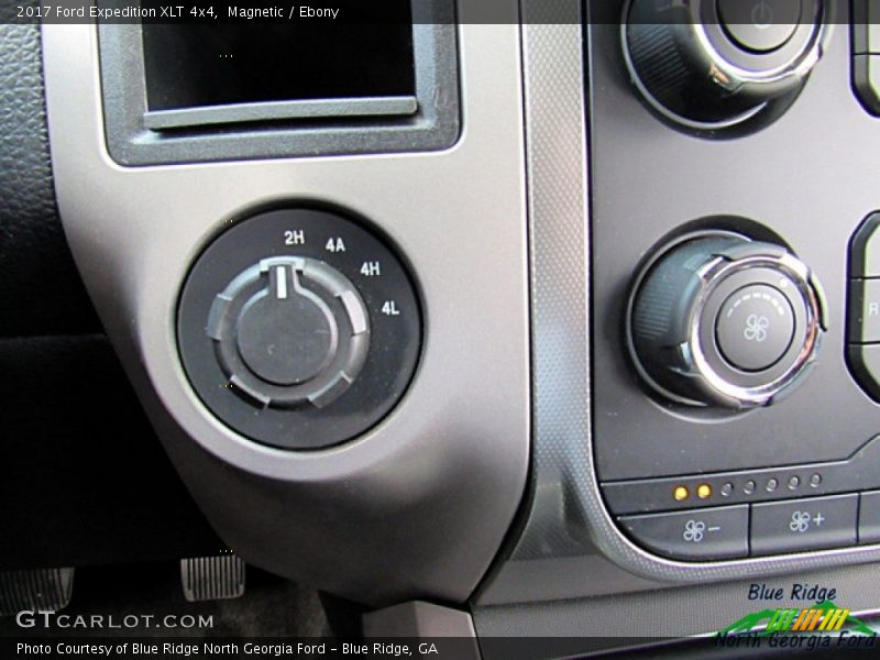 Magnetic / Ebony 2017 Ford Expedition XLT 4x4