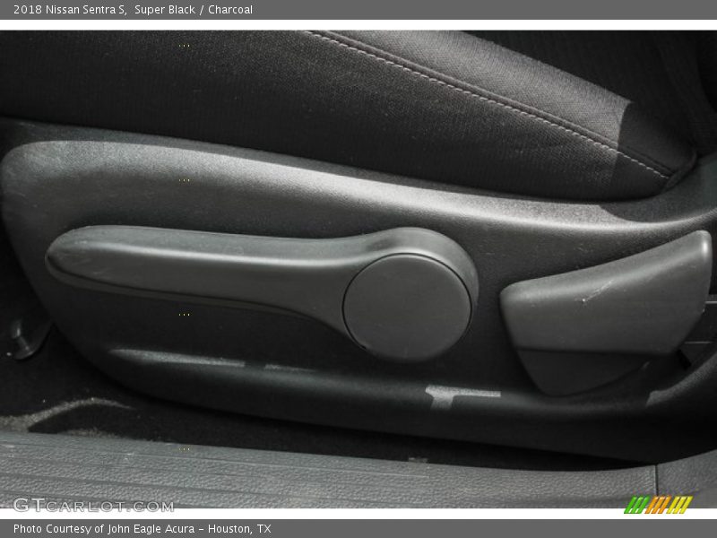 Super Black / Charcoal 2018 Nissan Sentra S