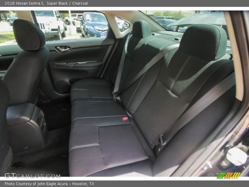 Super Black / Charcoal 2018 Nissan Sentra S