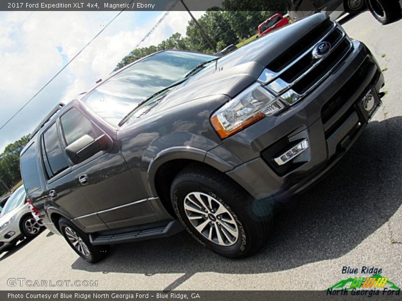 Magnetic / Ebony 2017 Ford Expedition XLT 4x4