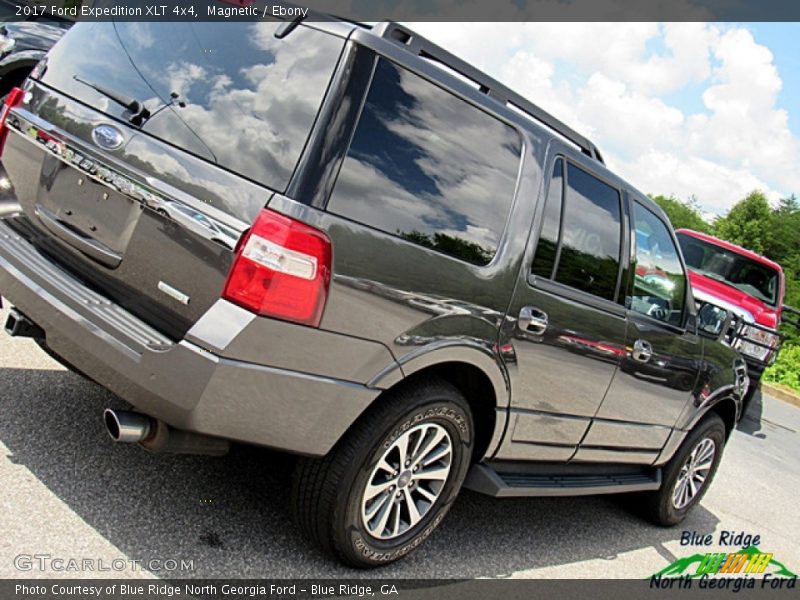 Magnetic / Ebony 2017 Ford Expedition XLT 4x4