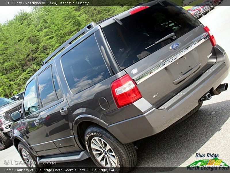 Magnetic / Ebony 2017 Ford Expedition XLT 4x4