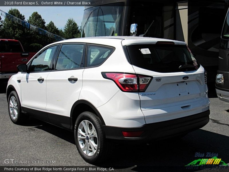 Oxford White / Charcoal Black 2018 Ford Escape S