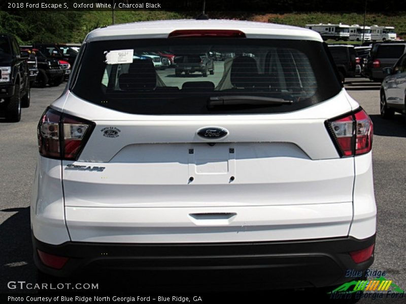 Oxford White / Charcoal Black 2018 Ford Escape S