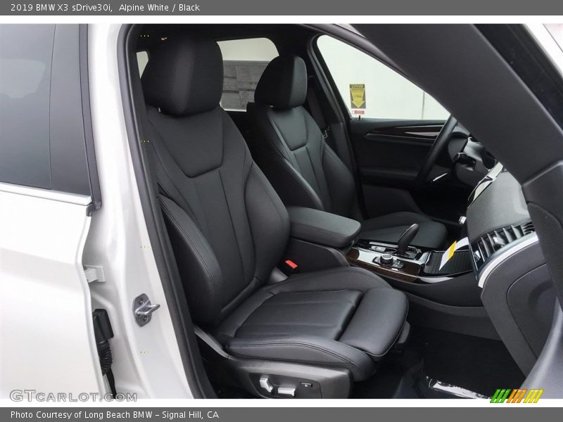 Alpine White / Black 2019 BMW X3 sDrive30i