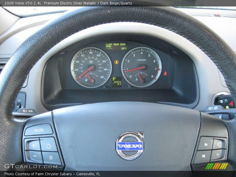Premium Electric Silver Metallic / Dark Beige/Quartz 2006 Volvo V50 2.4i