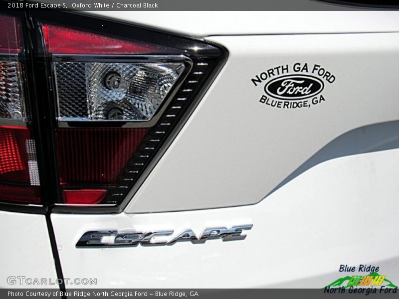 Oxford White / Charcoal Black 2018 Ford Escape S