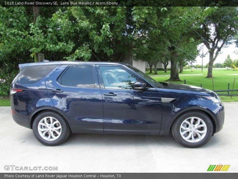 Loire Blue Metallic / Acorn/Ebony 2018 Land Rover Discovery SE