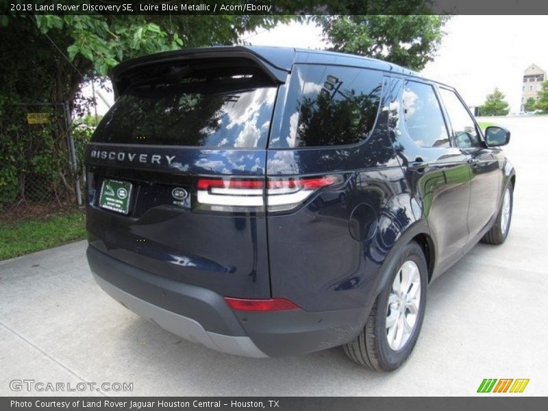 Loire Blue Metallic / Acorn/Ebony 2018 Land Rover Discovery SE