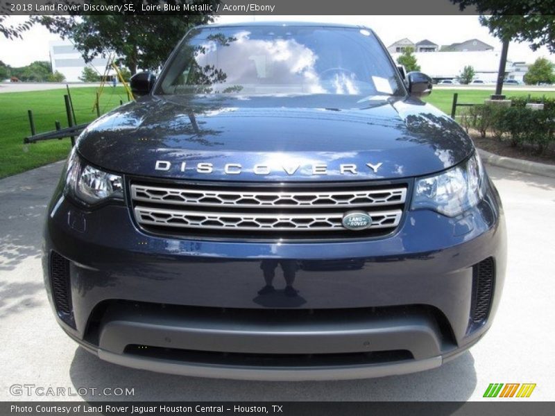 Loire Blue Metallic / Acorn/Ebony 2018 Land Rover Discovery SE