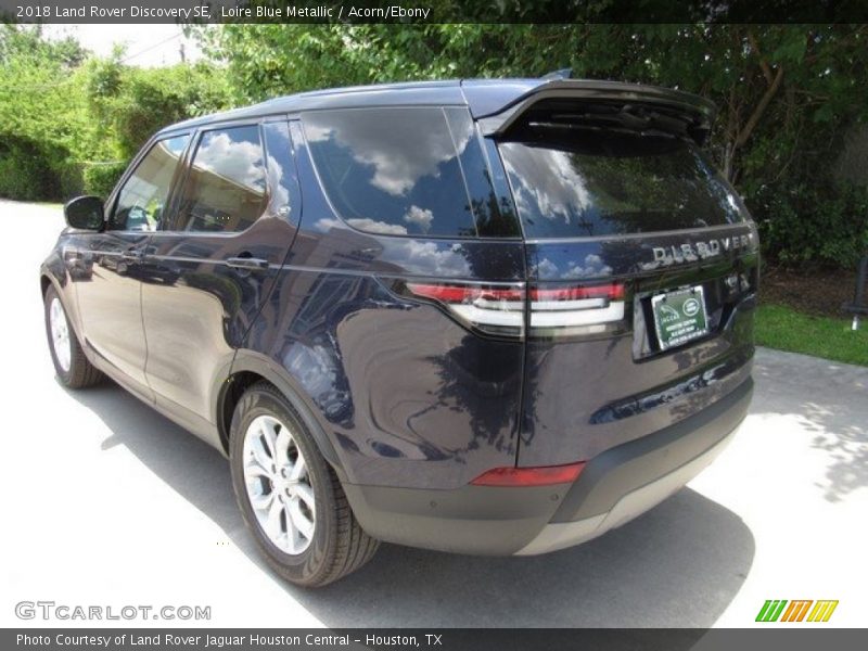 Loire Blue Metallic / Acorn/Ebony 2018 Land Rover Discovery SE